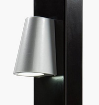 Купить Элегантное LED-освещение Locinox (Бельгия) TRICONE для ворот, цвета zilver и 9005 (черный) в Саках